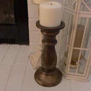 Wooden candleholder